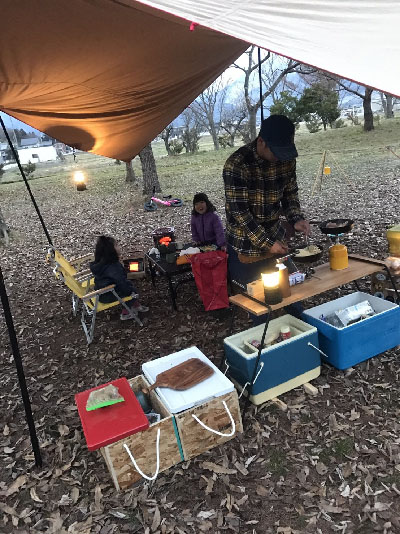 レクタの下で食べてクレタ